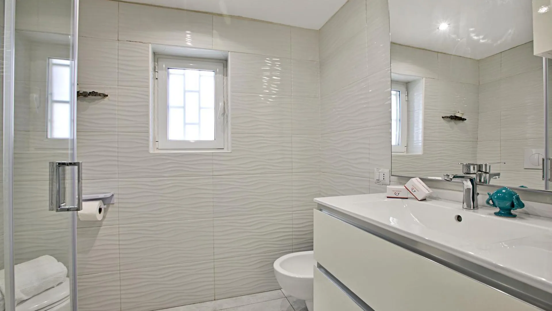 Nitti Apartment In The Centre Of Bari - Happy Rentals Italy